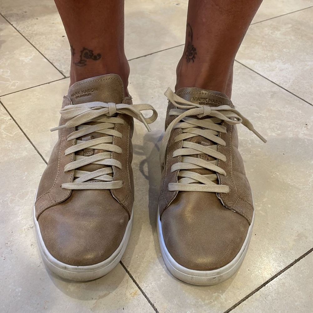 Woman's Sneakers